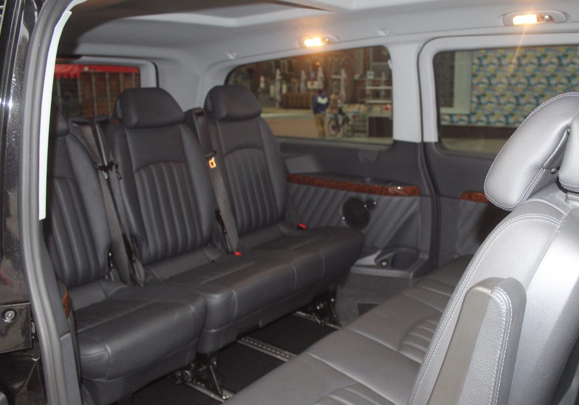 Taxibusje binnekant Taxibusje binnekant
